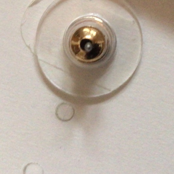 Eye Candy Los Angeles Green Gem Bird Statement earrings - Picture 4 of 5